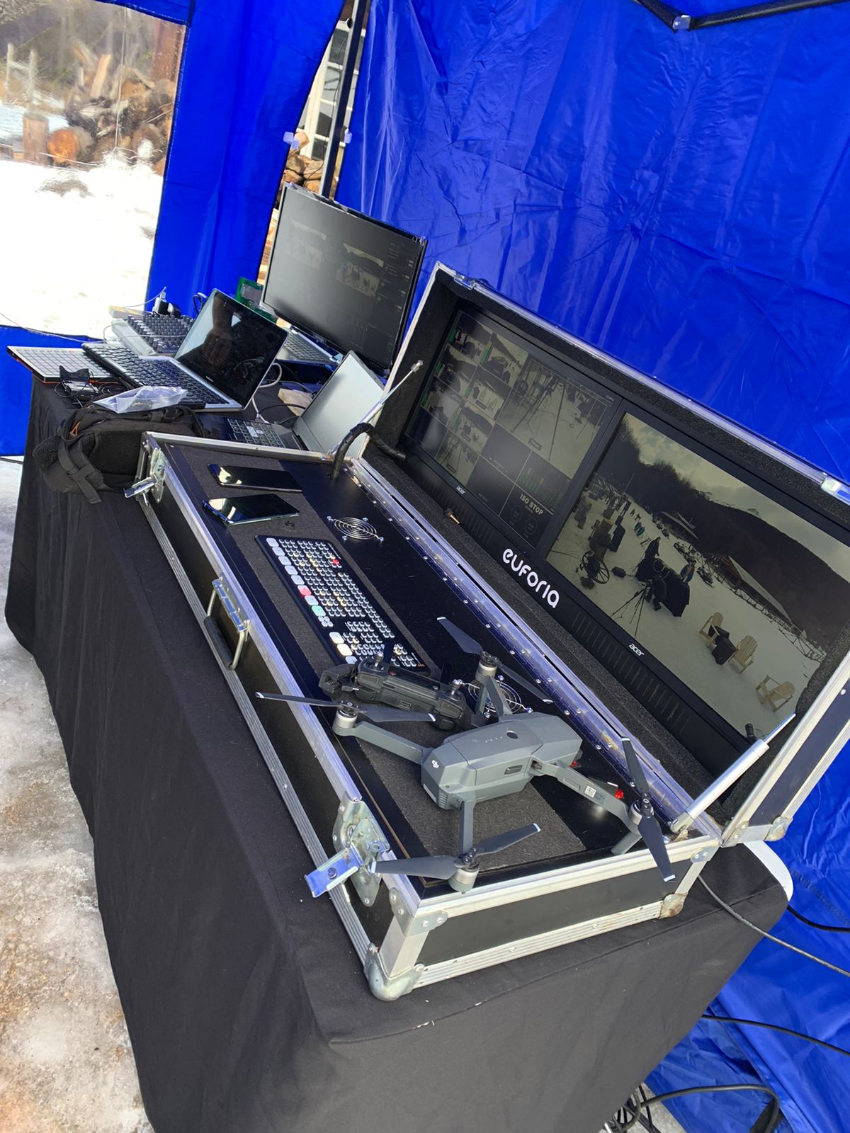 Consola de video con drone y monitores